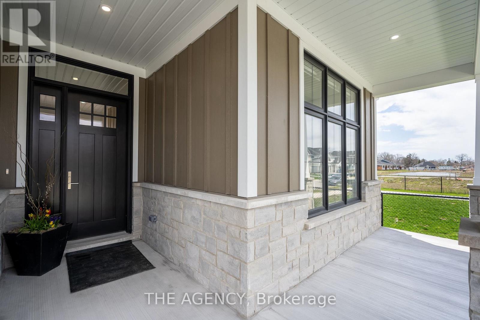 LOT 10 MISSISSAUGA AVENUE
