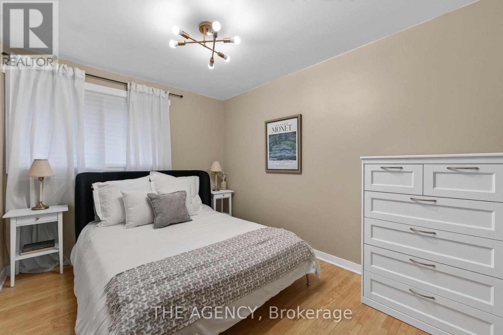 20 RIDGE POINT DRIVE