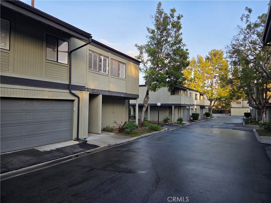 554 N Orange Grove Boulevard