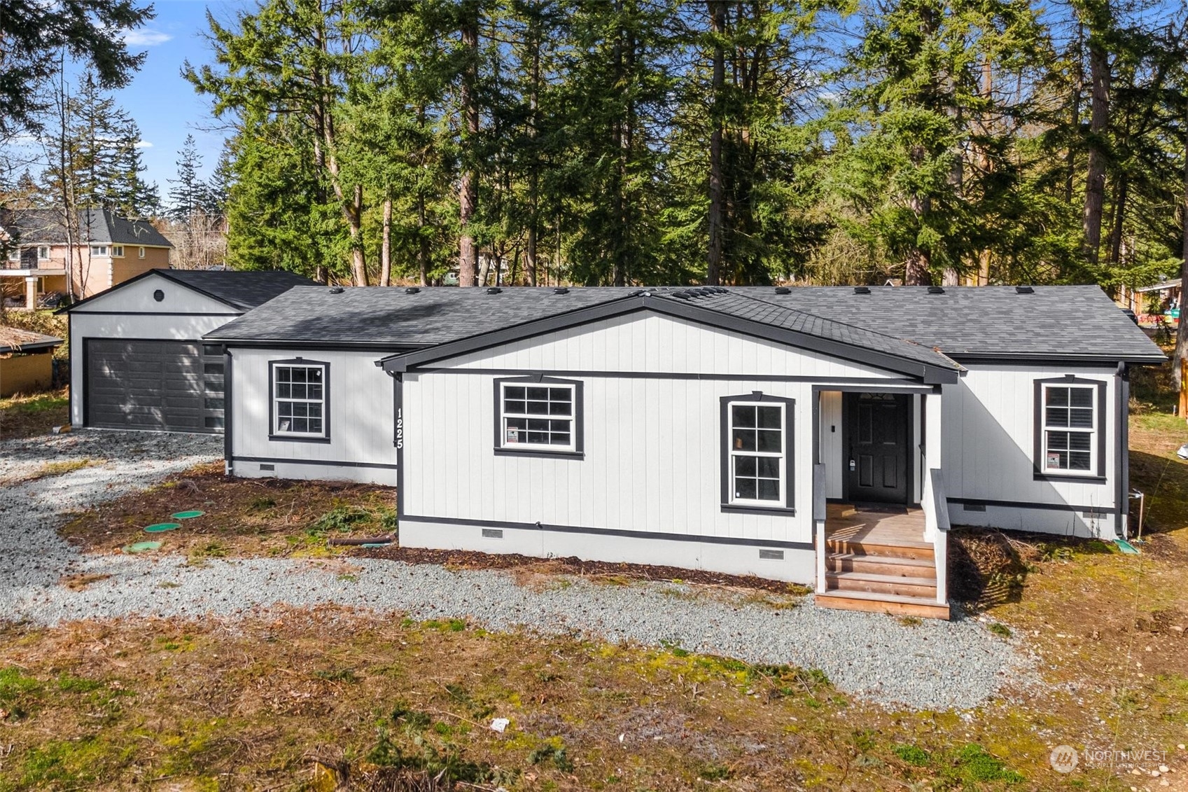 1225 128th Street NW