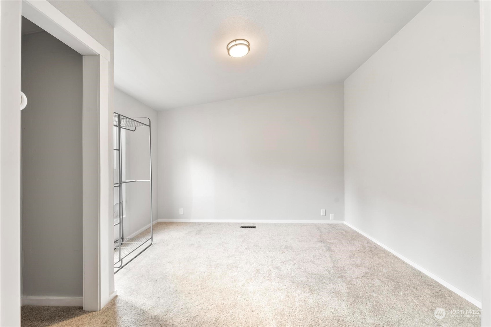 1225 128th Street NW