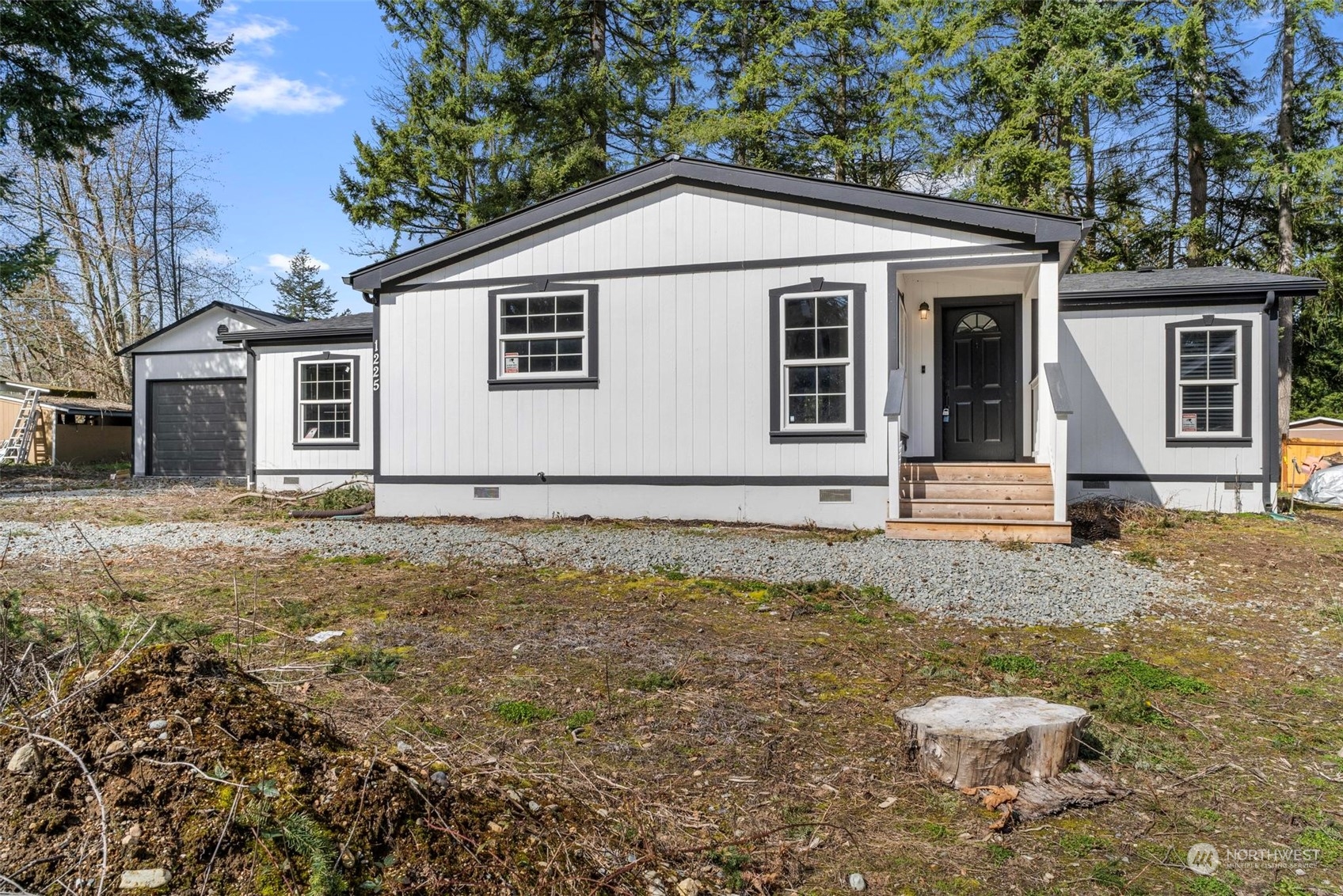 1225 128th Street NW