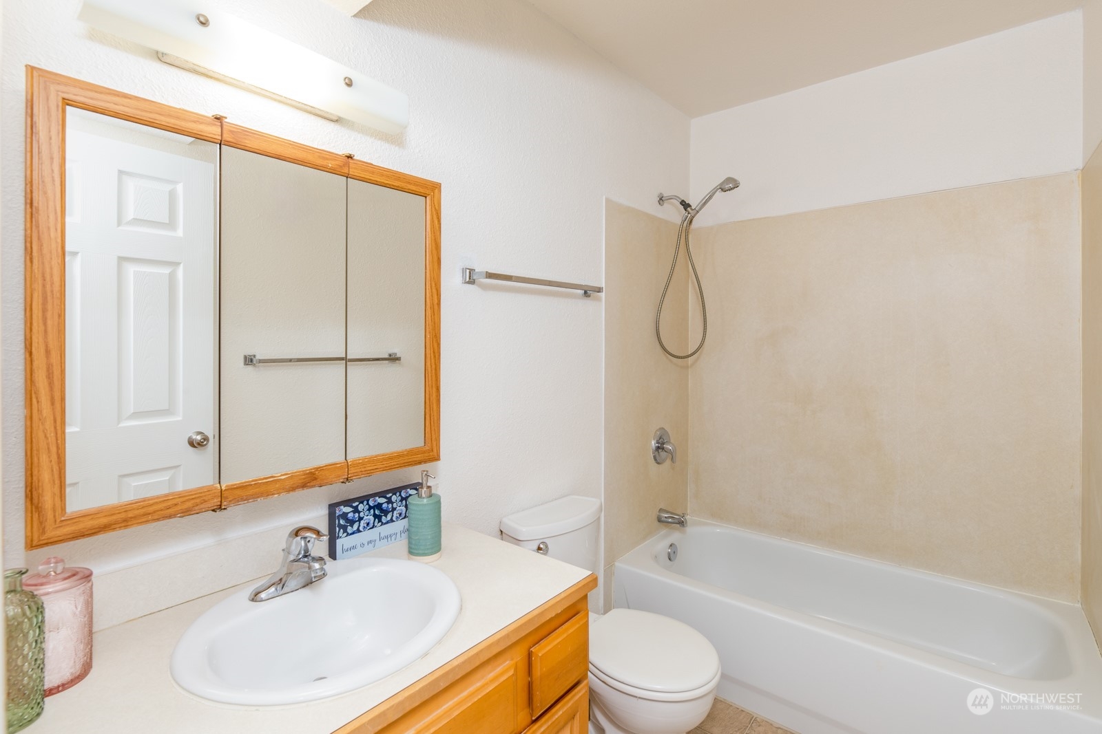 2120 Highland Avenue Unit: 203