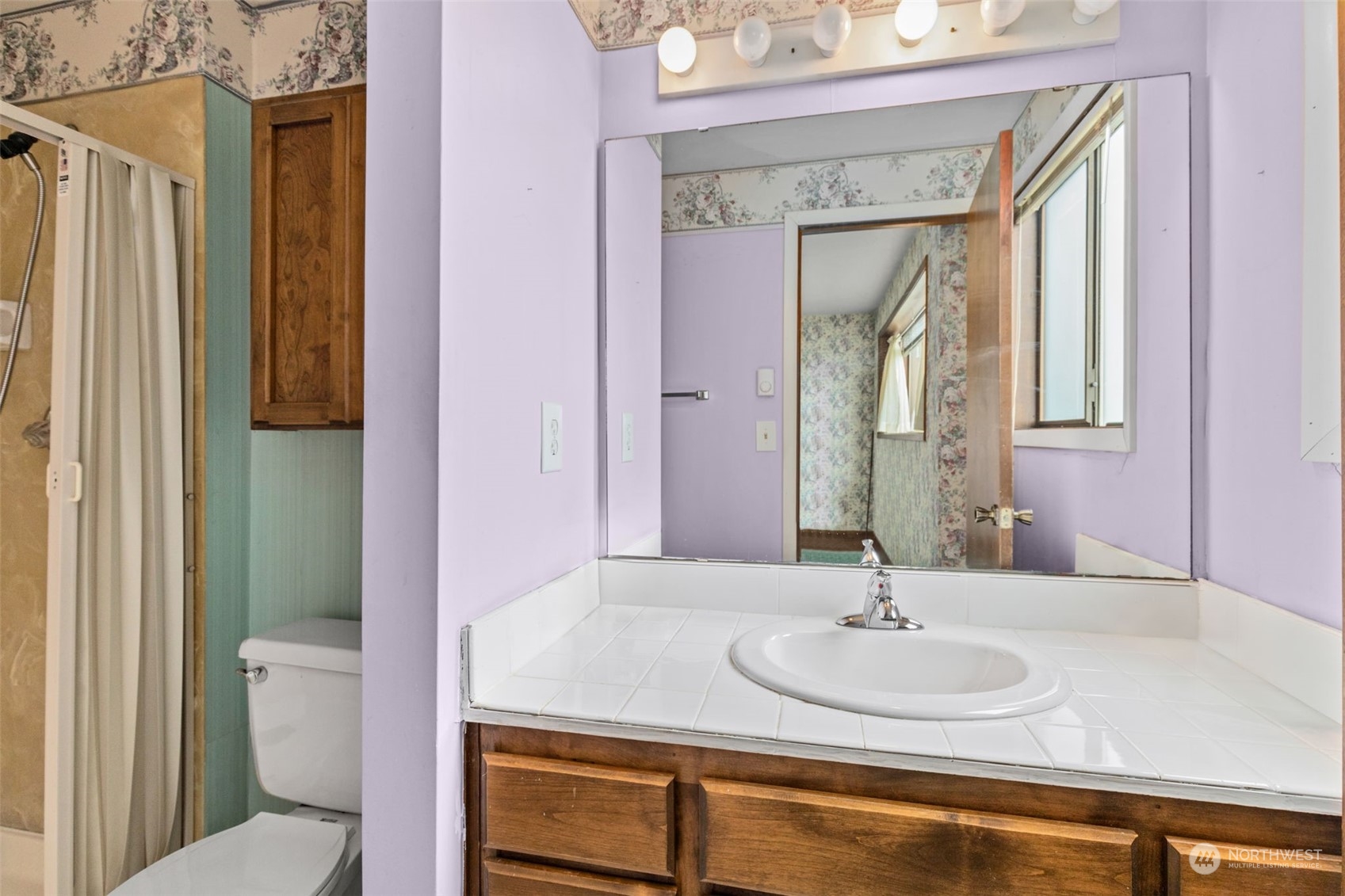 2201 Grand Avenue Unit: 1