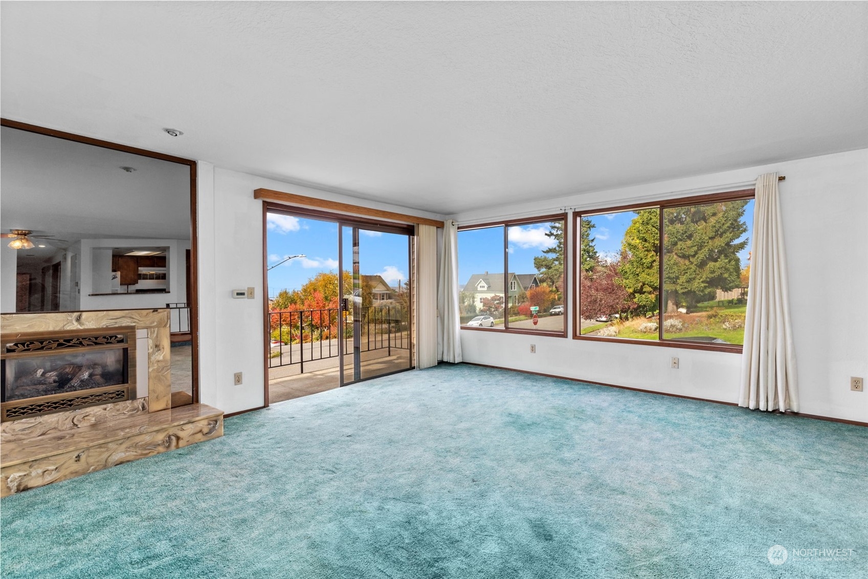 2201 Grand Avenue Unit: 1