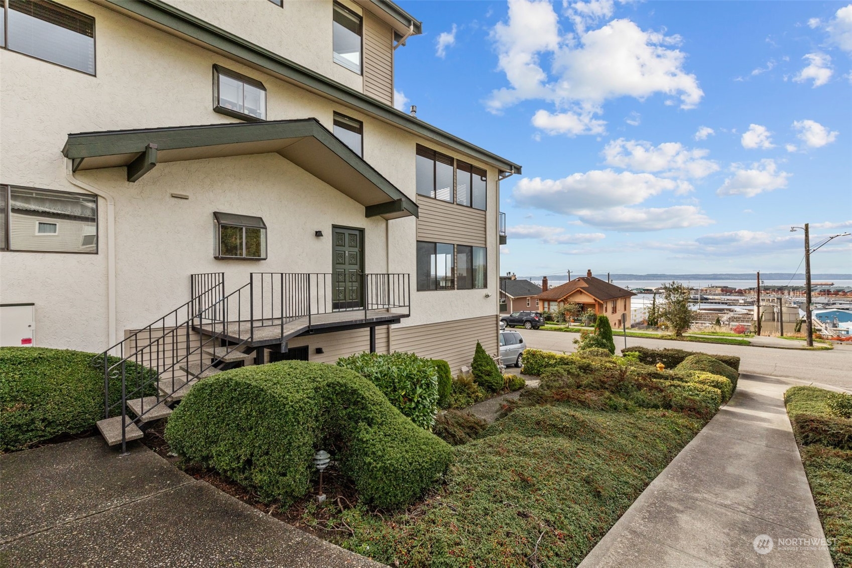 2201 Grand Avenue Unit: 1