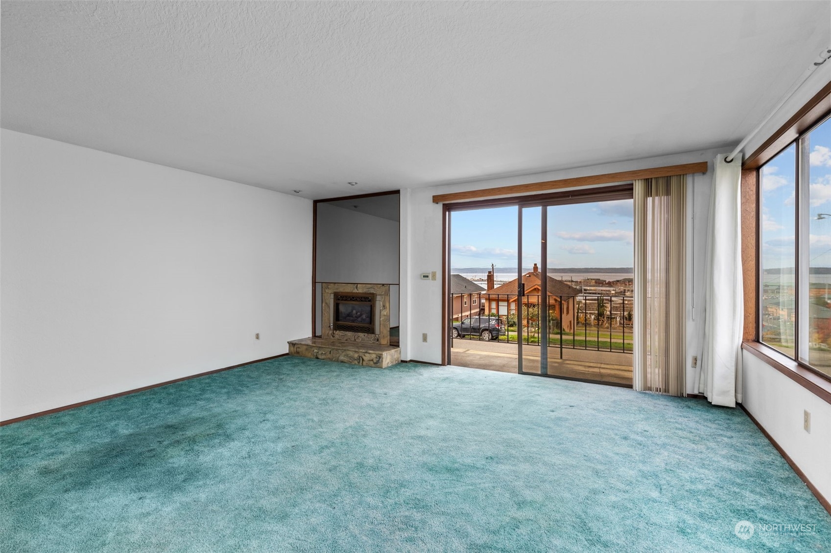 2201 Grand Avenue Unit: 1