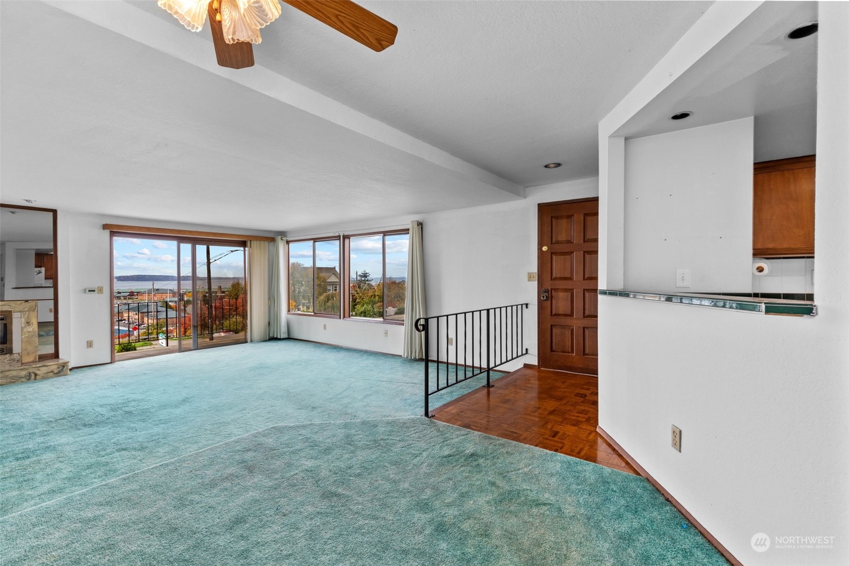 2201 Grand Avenue Unit: 1