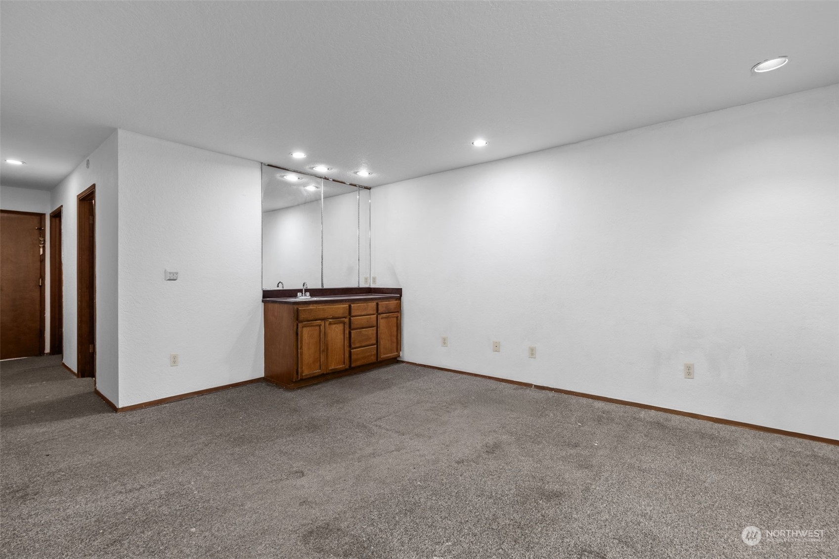 2201 Grand Avenue Unit: 1