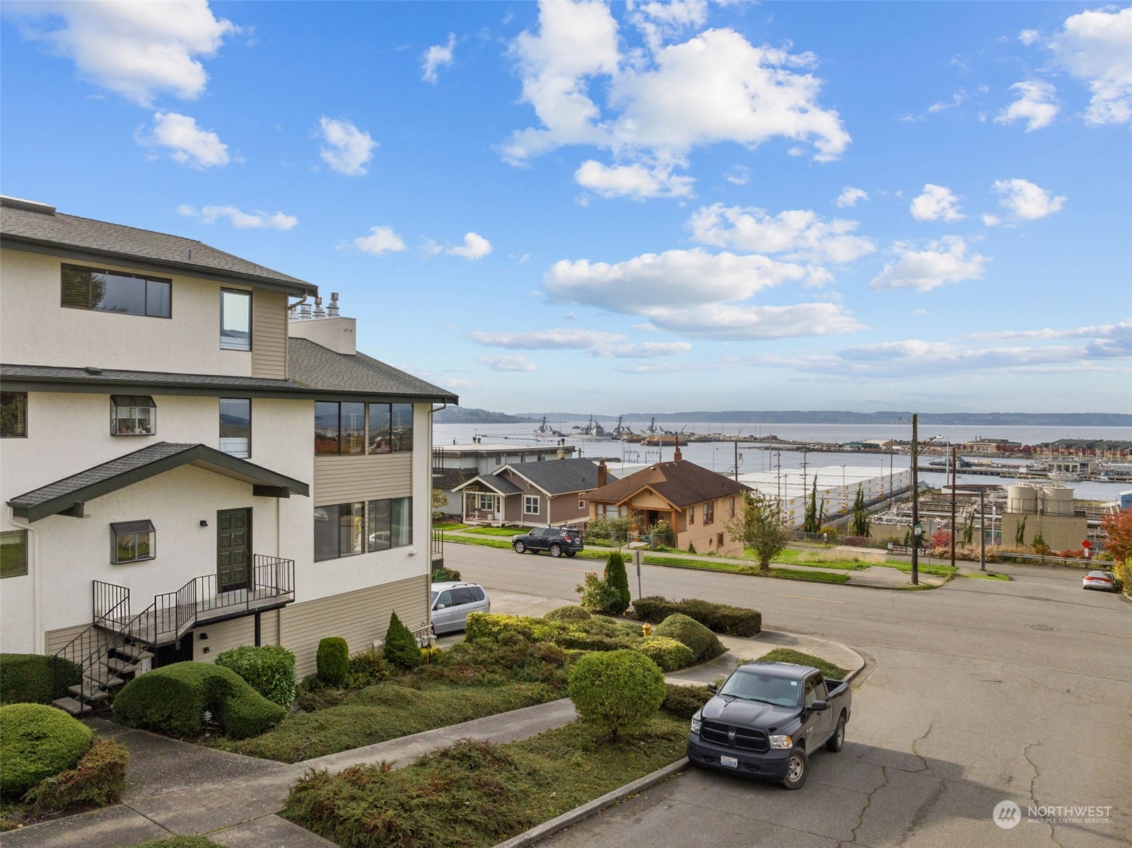 2201 Grand Avenue Unit: 1