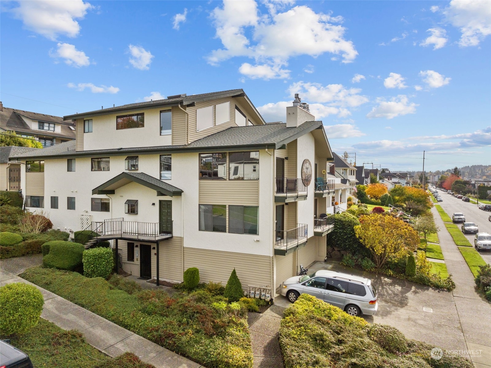 2201 Grand Avenue Unit: 1