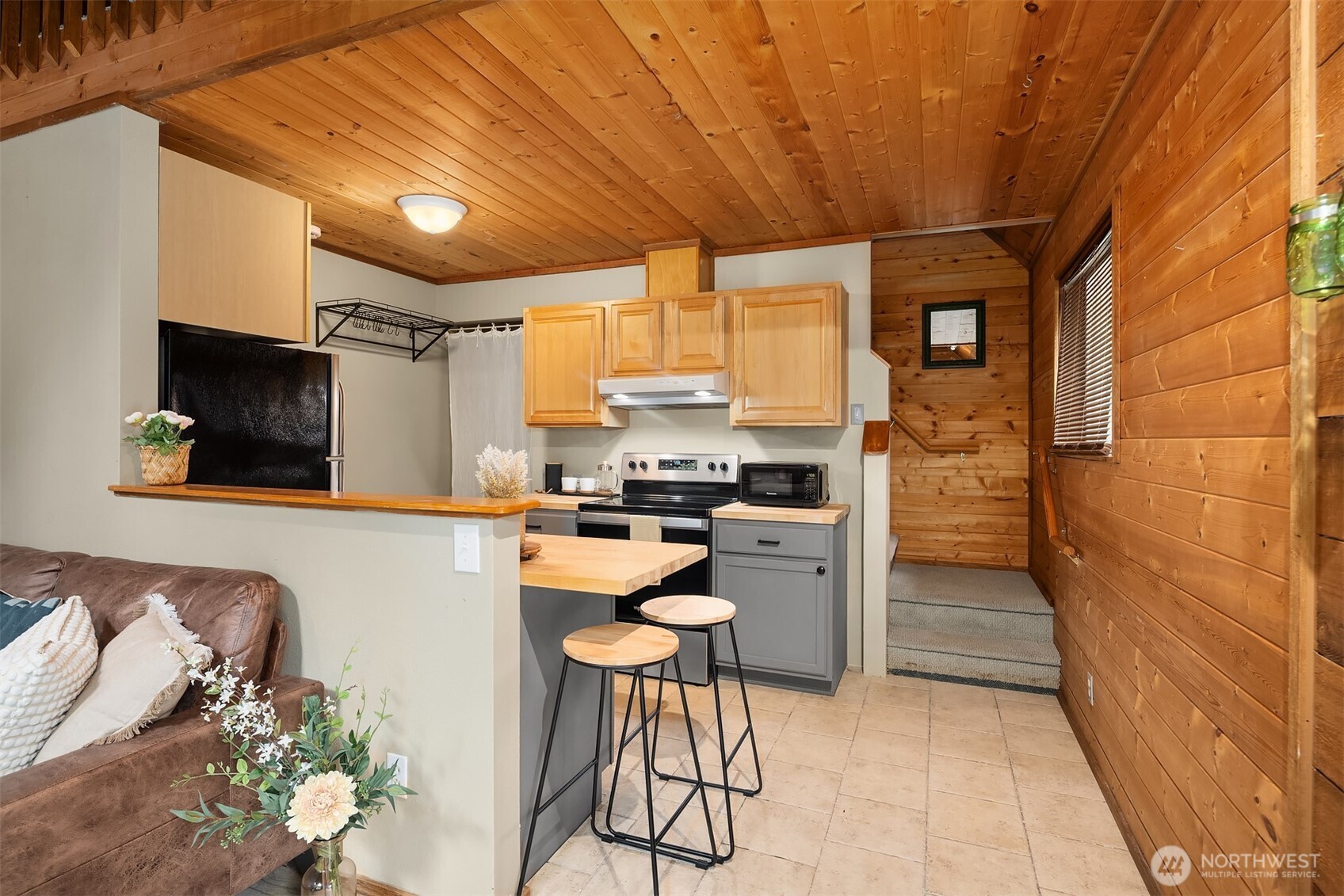 9126 N Cedarvale Loop Road