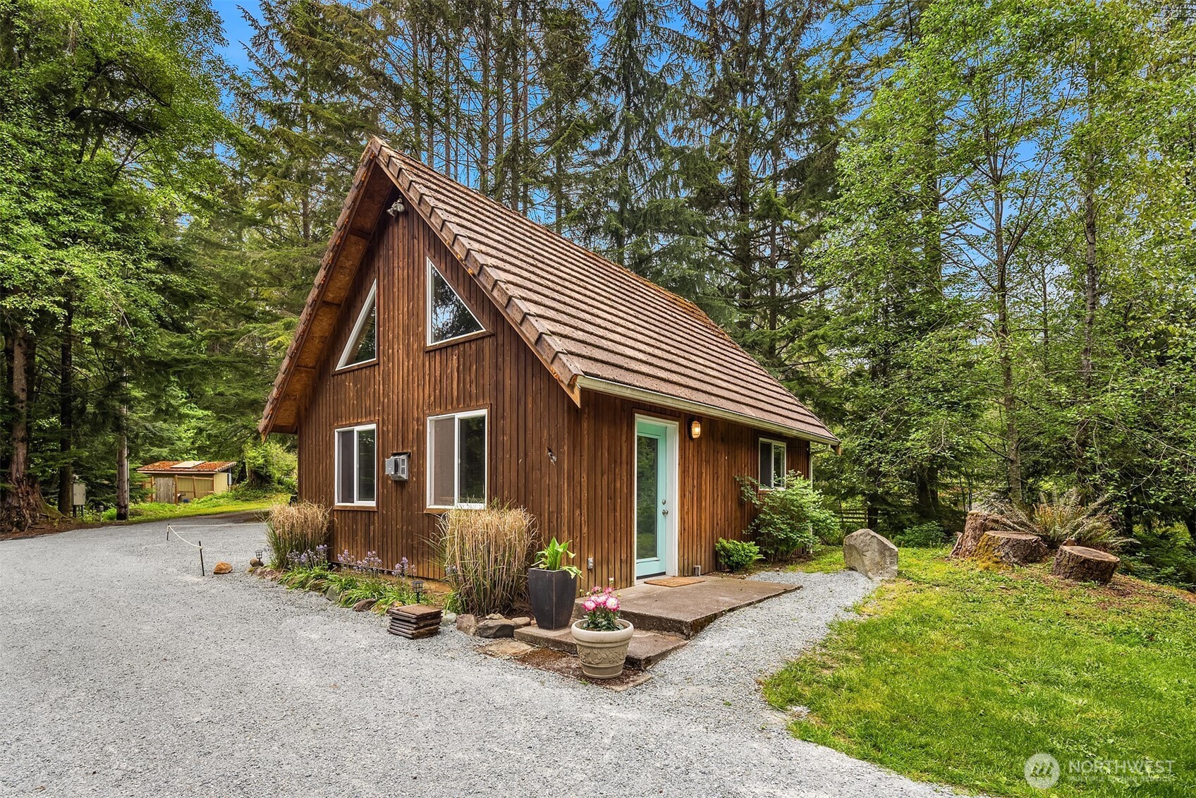 9126 N Cedarvale Loop Road