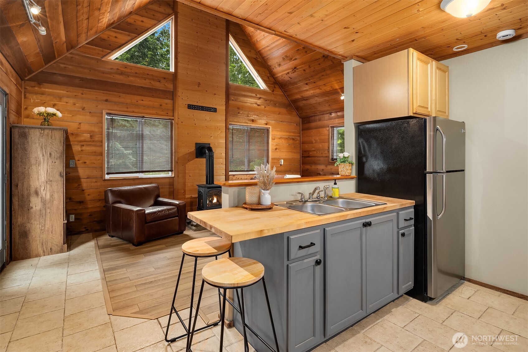 9126 N Cedarvale Loop Road