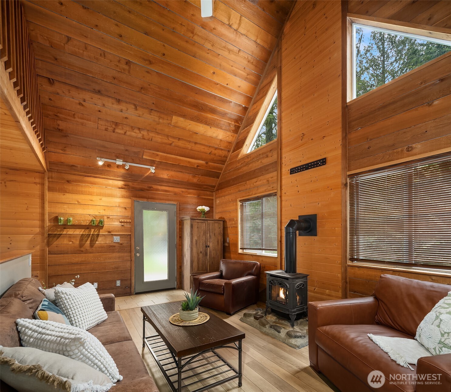 9126 N Cedarvale Loop Road