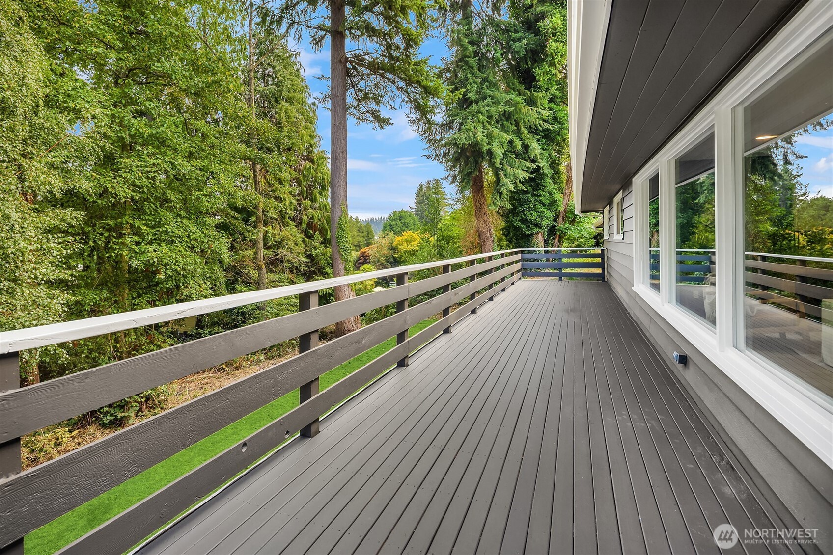 4521 Crescent Avenue