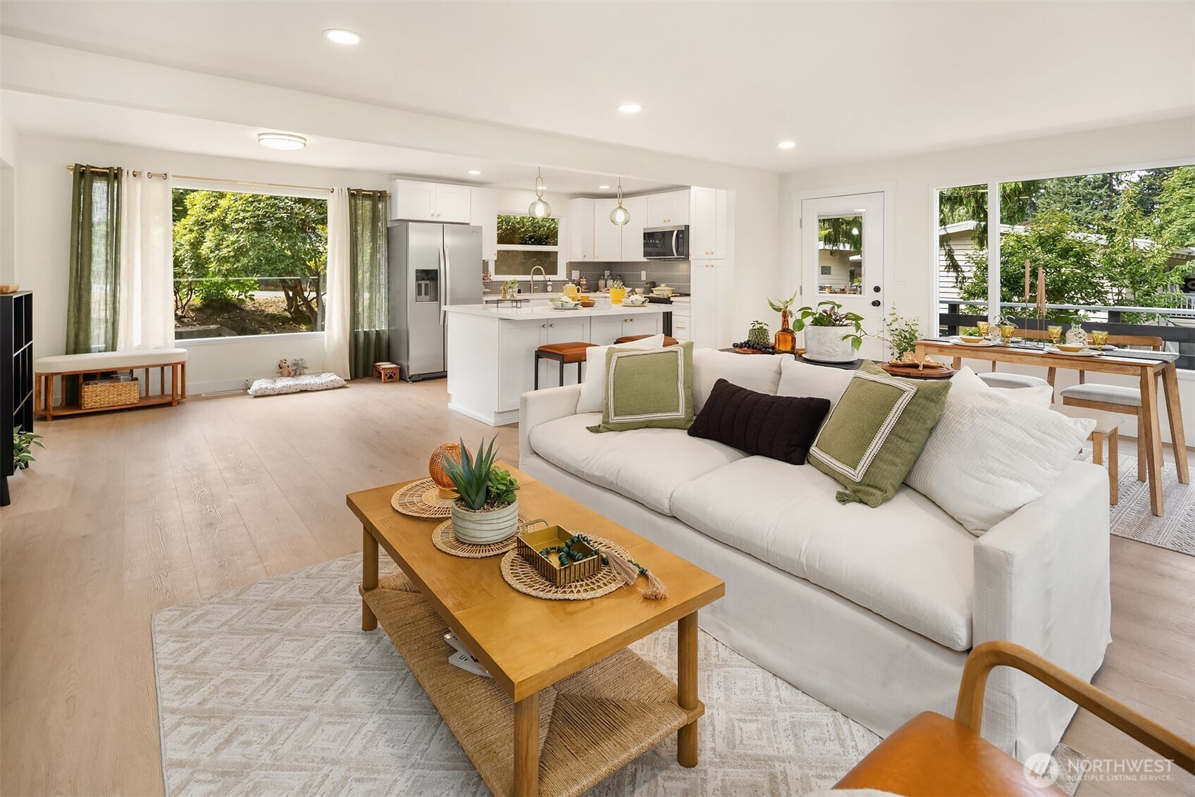 4521 Crescent Avenue