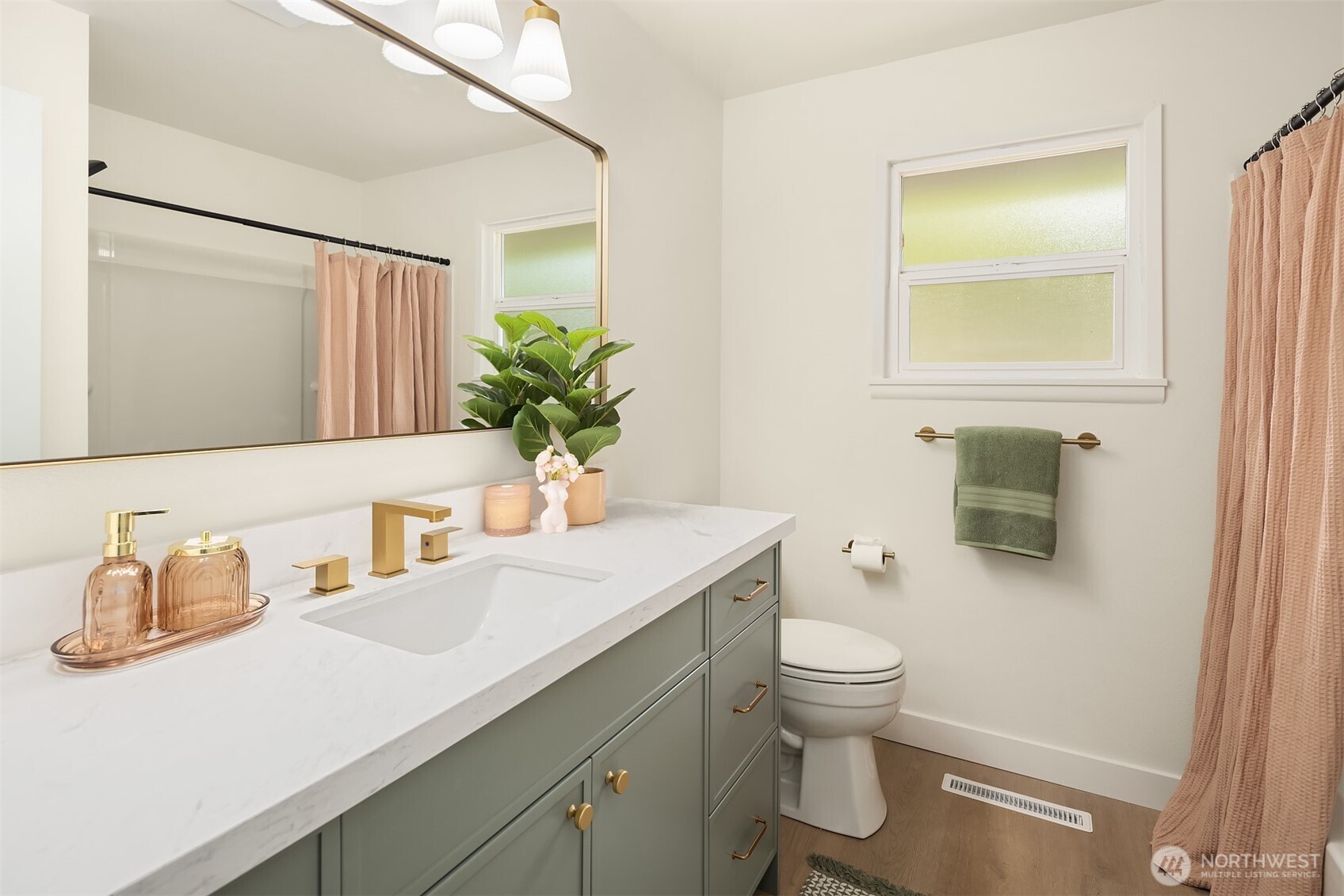 4521 Crescent Avenue