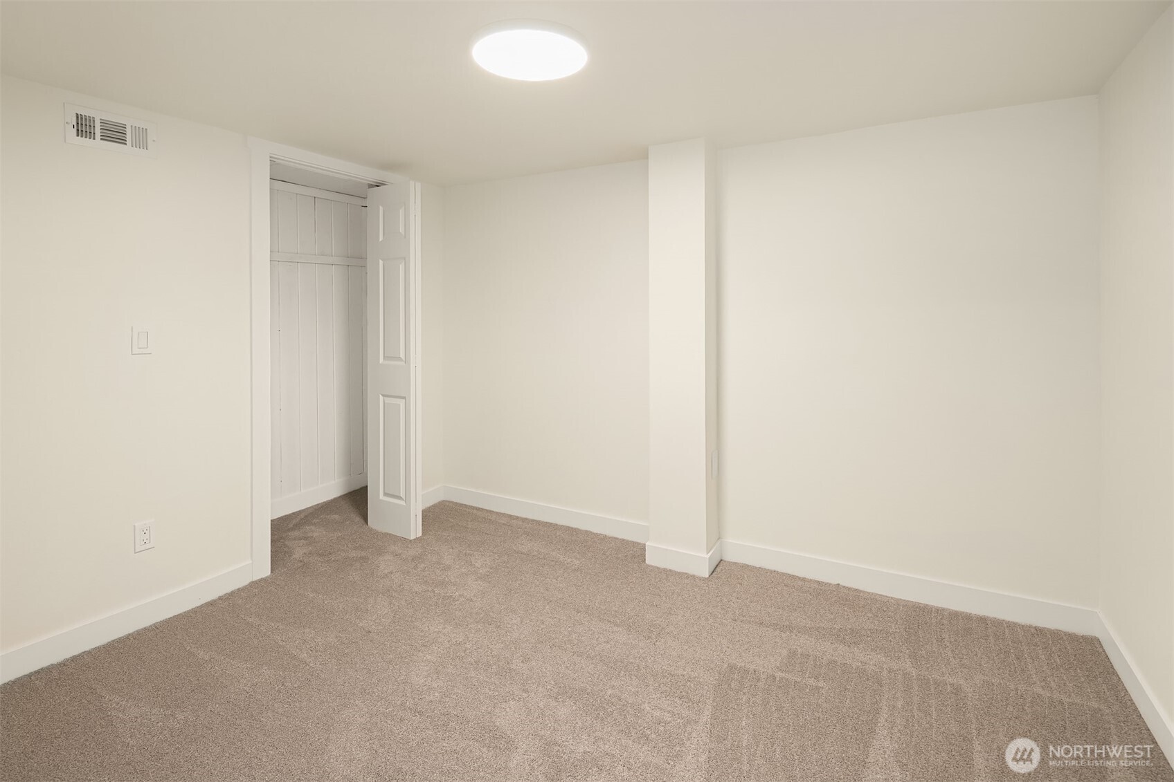 4521 Crescent Avenue