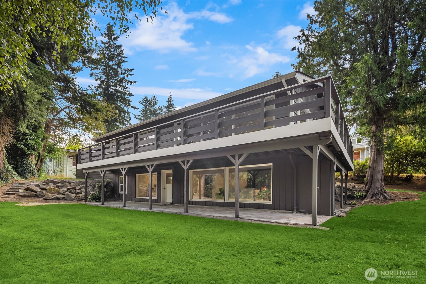 4521 Crescent Avenue