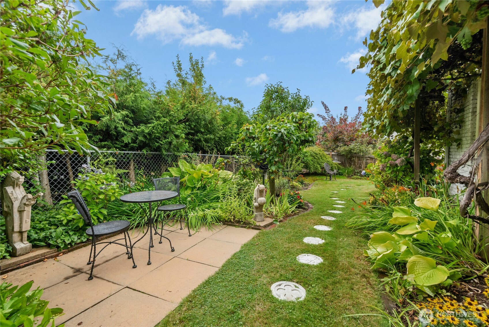 4806 Seahurst Avenue