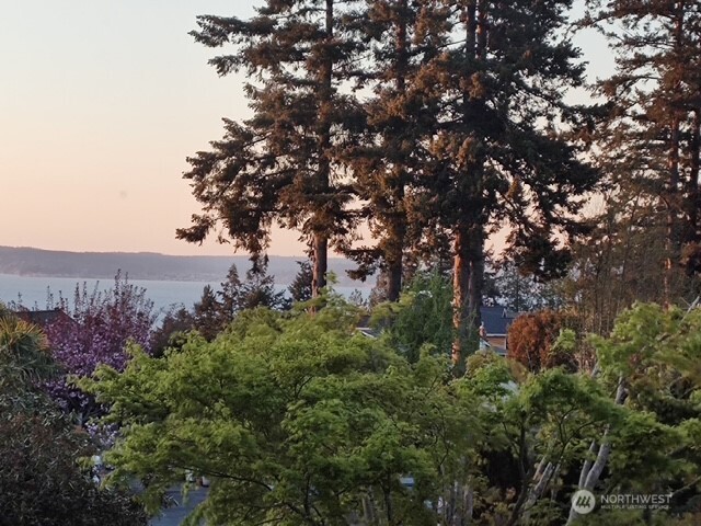 4806 Seahurst Avenue