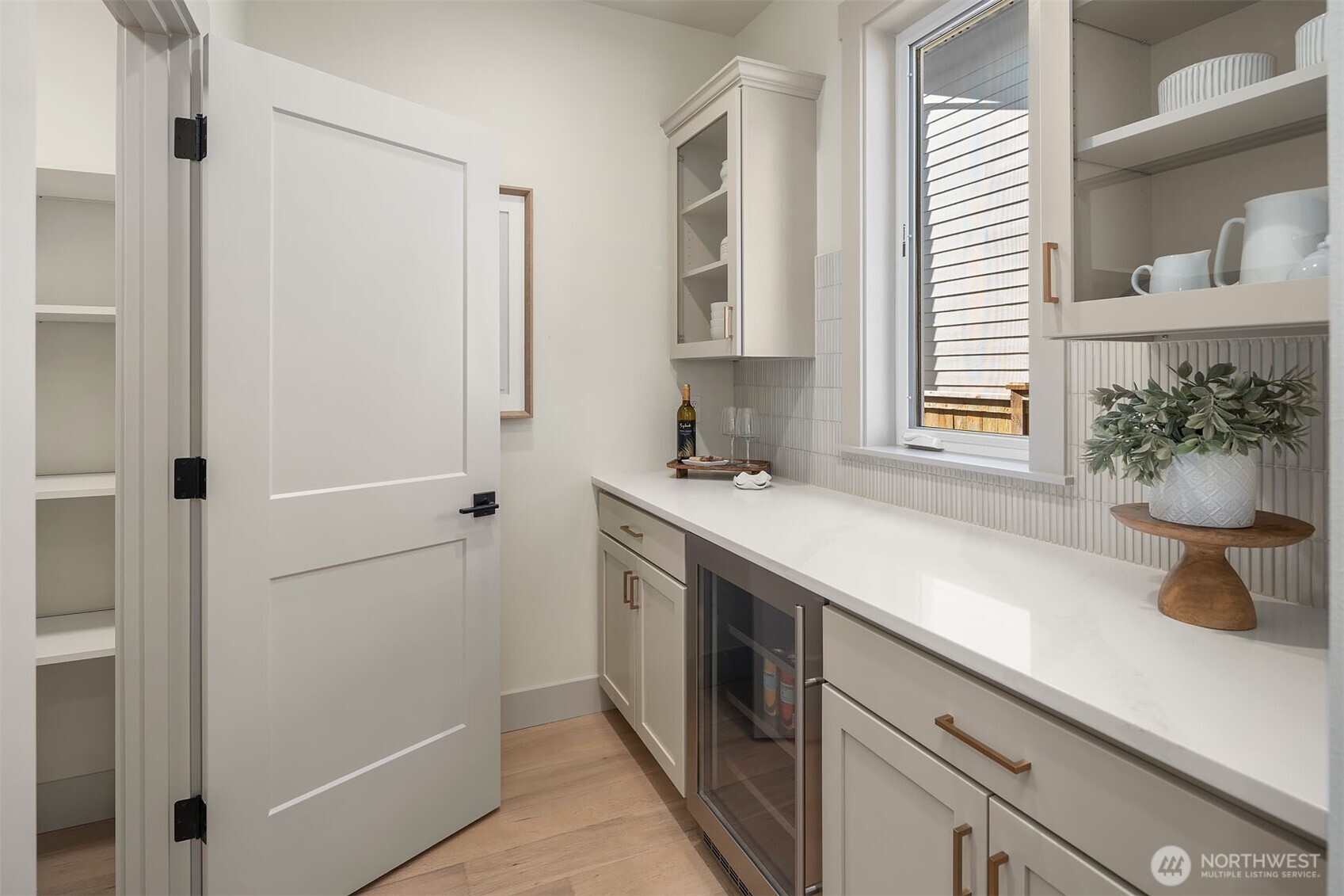 8427 200th Street SW