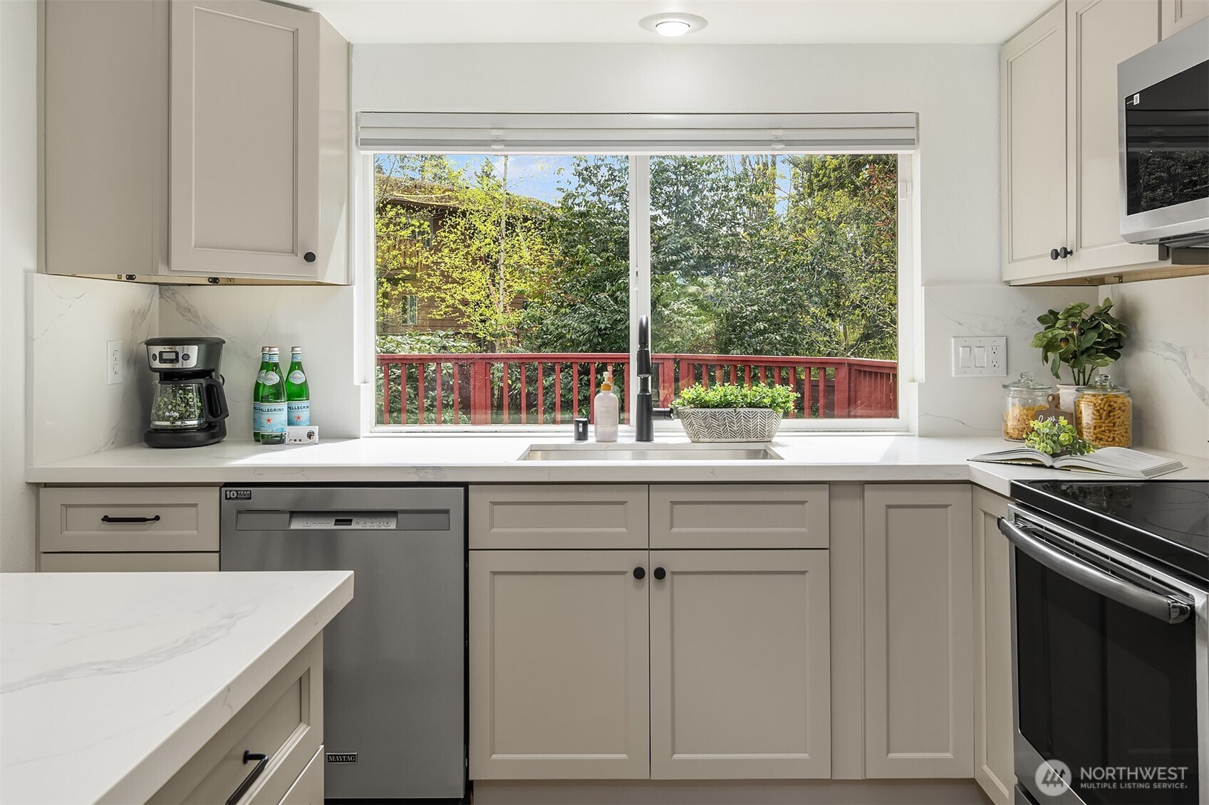 16611 NE 108th Place