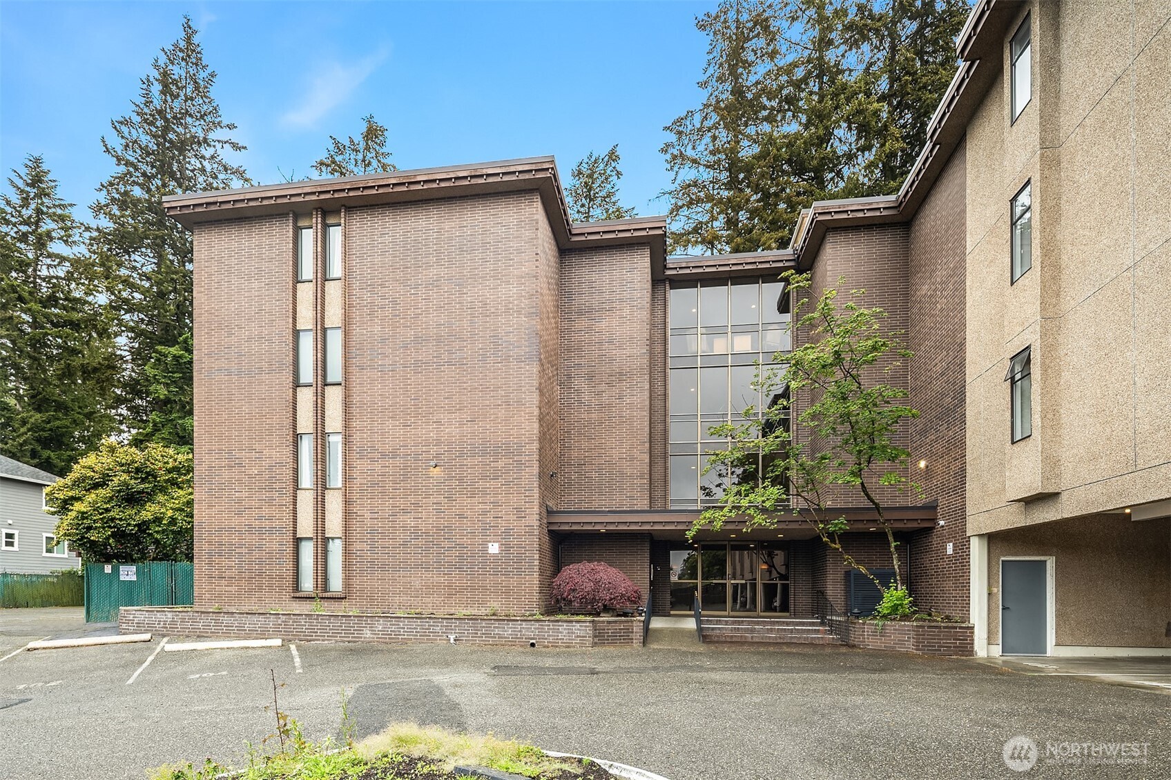 5915 Highway Place Unit: 201