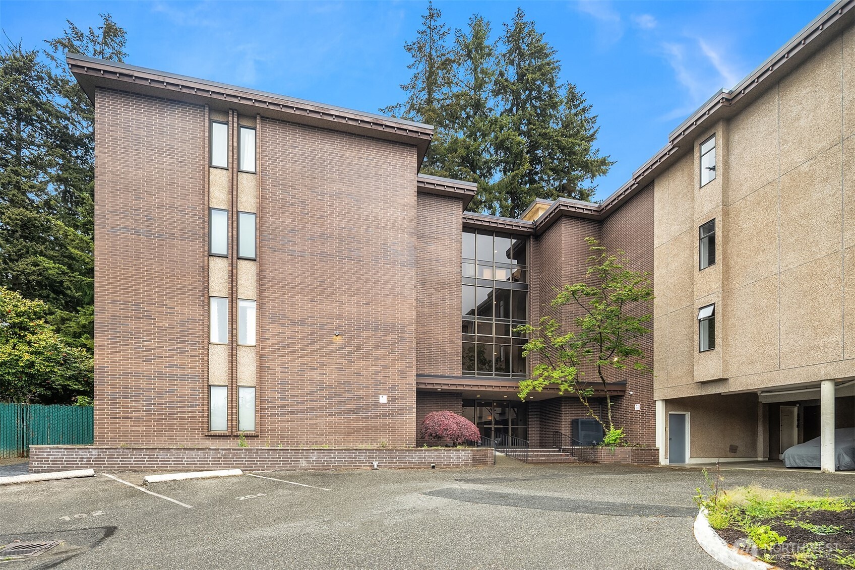 5915 Highway Place Unit: 201
