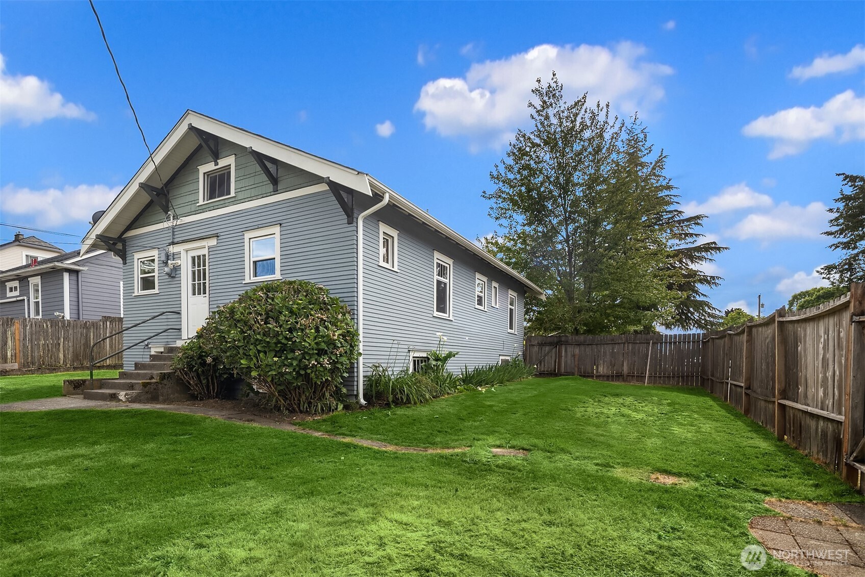 2001 Rainier Avenue