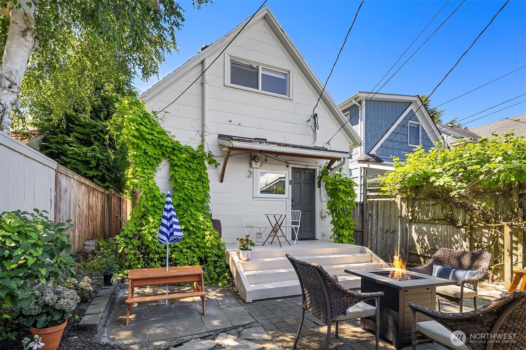 1911 RUCKER Avenue