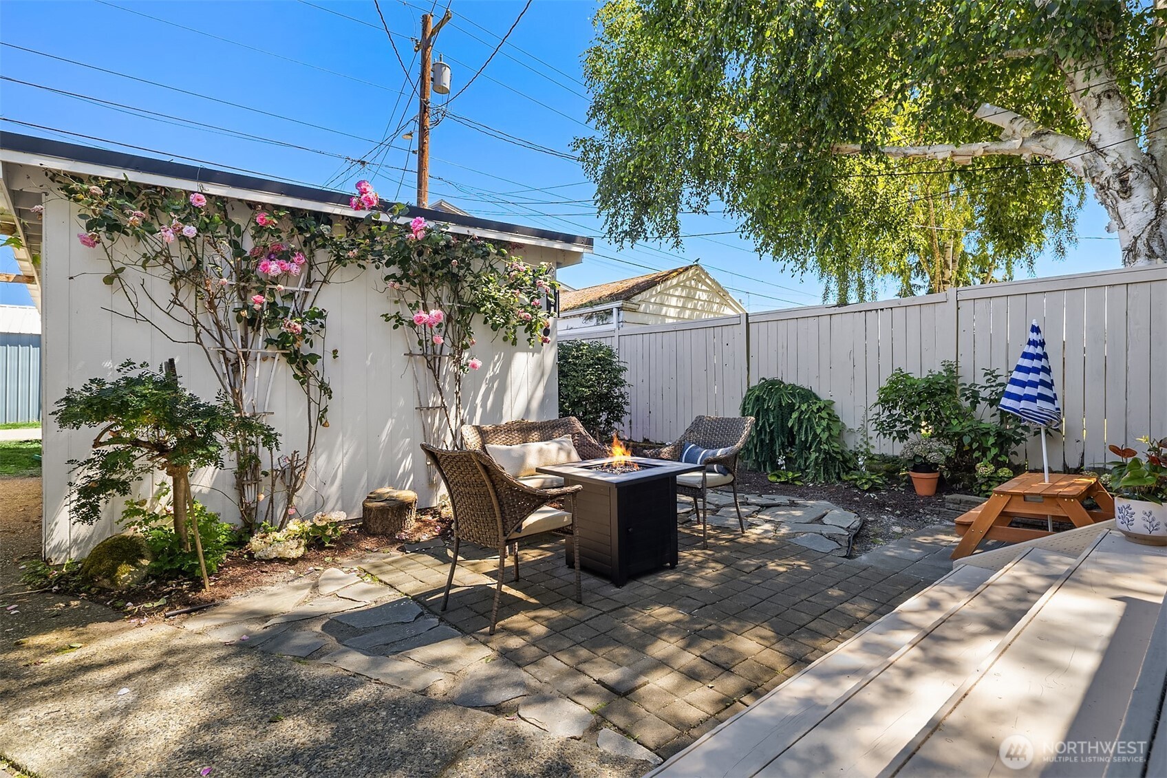 1911 RUCKER Avenue
