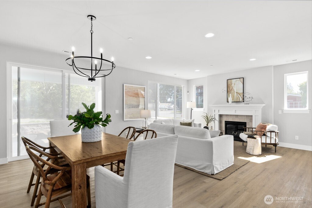 20114 10th Avenue W Unit: B