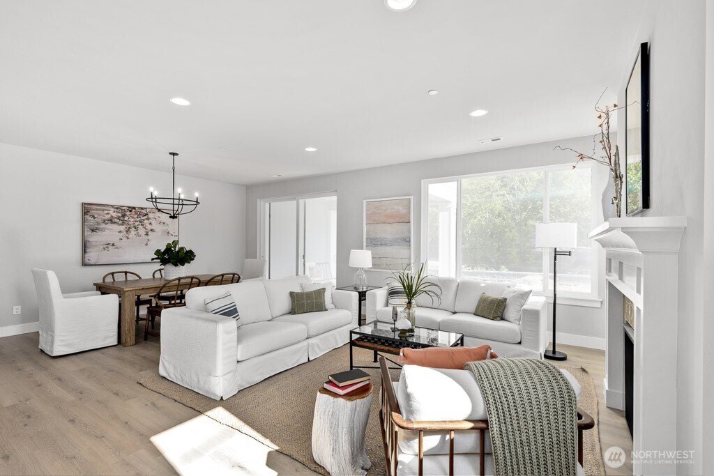 20114 10th Avenue W Unit: B