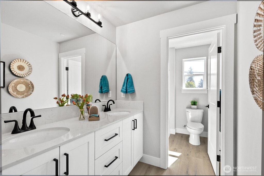 20114 10th Avenue W Unit: B