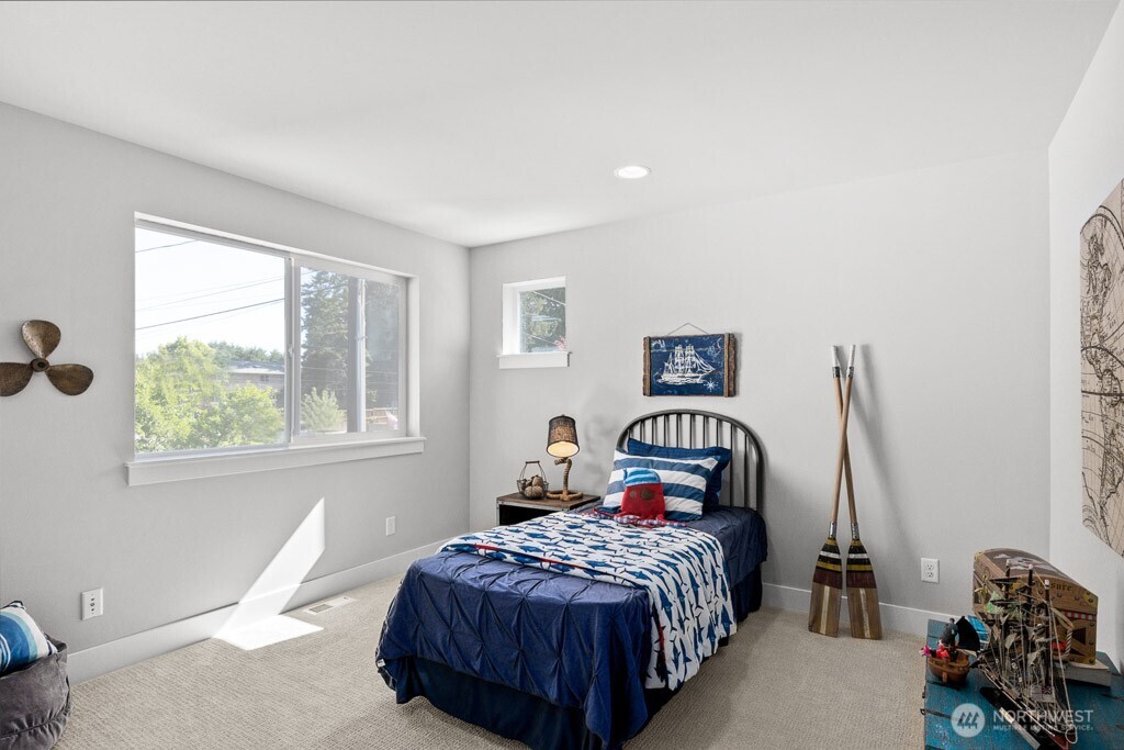 20114 10th Avenue W Unit: B