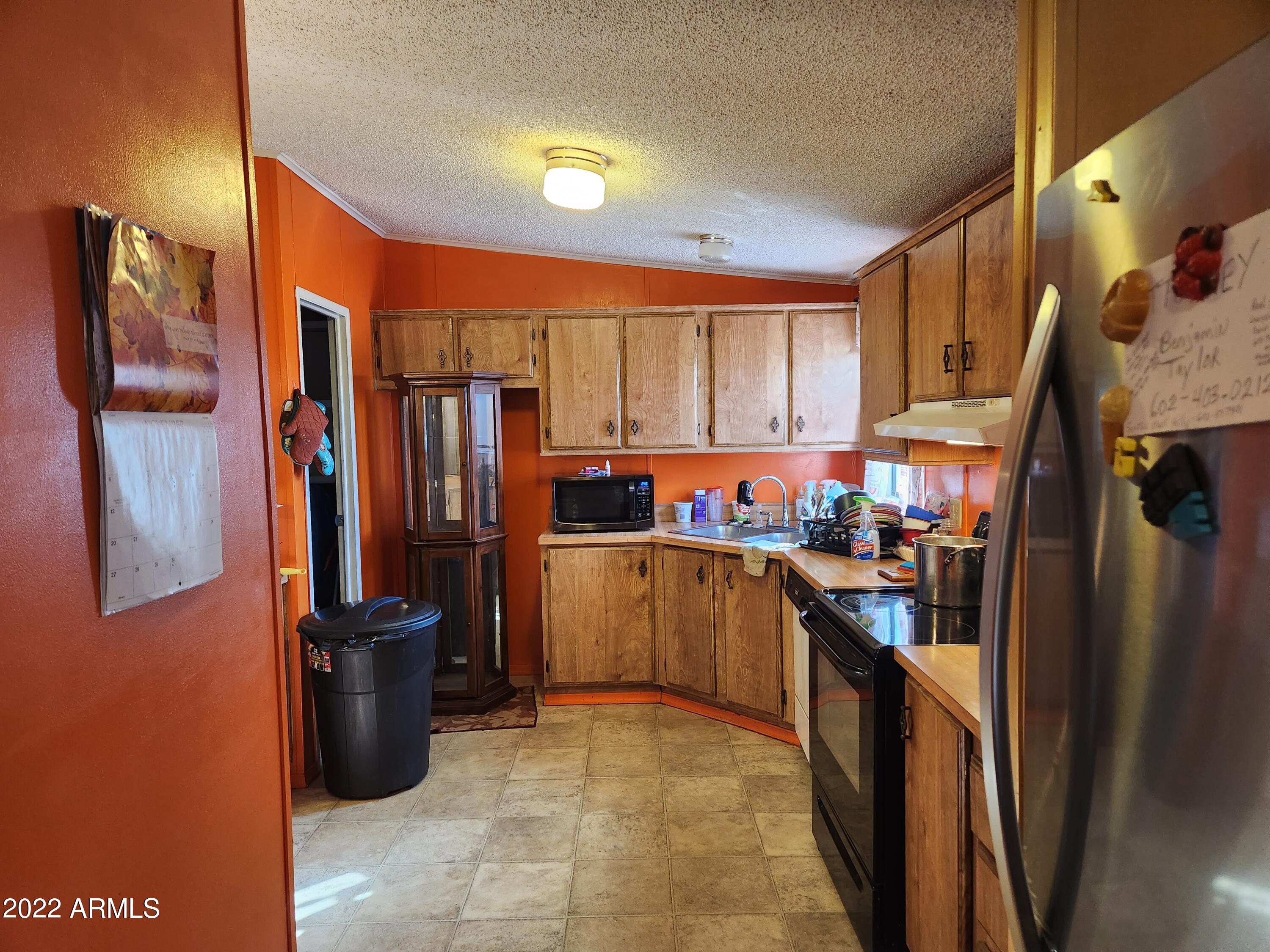 29909 W LATHAM Street