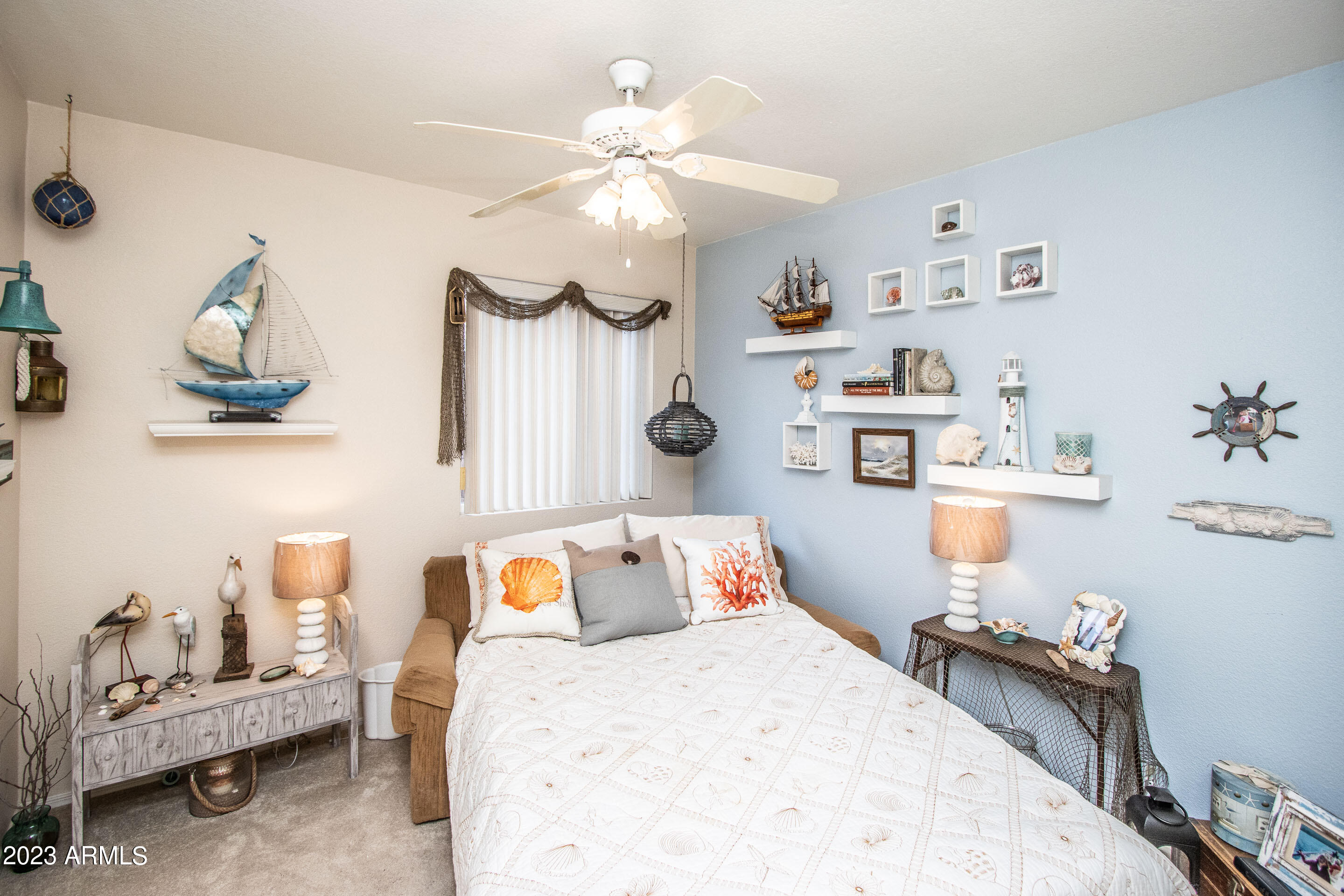 1602 E OAKLAND Street