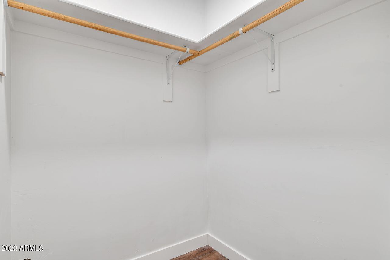 1712 W Hidalgo Avenue