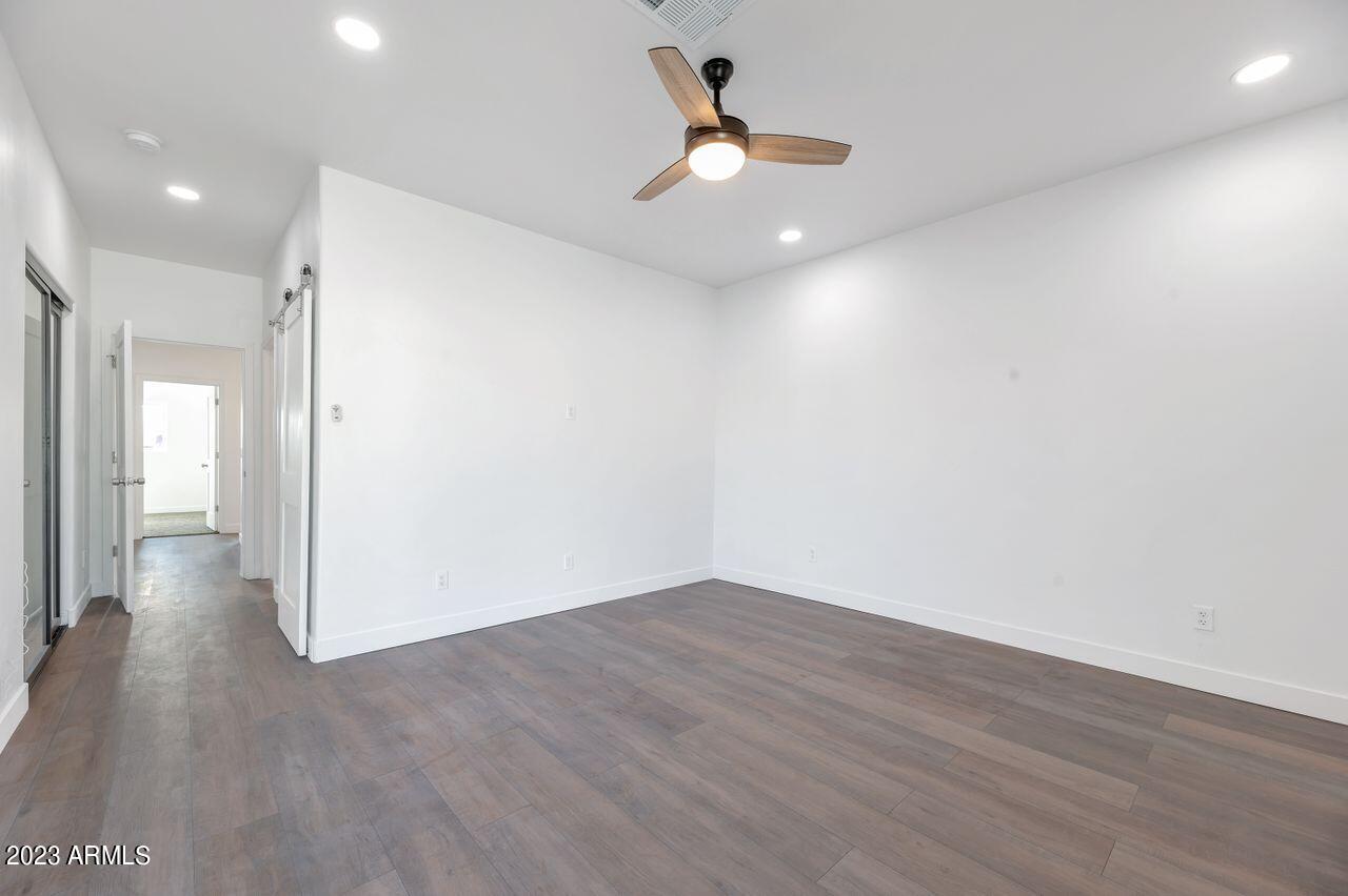 1712 W Hidalgo Avenue