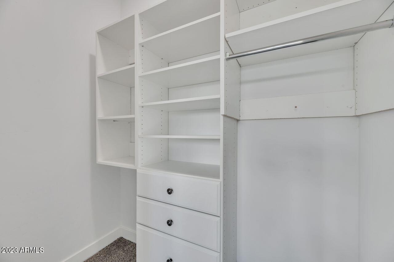 1712 W Hidalgo Avenue