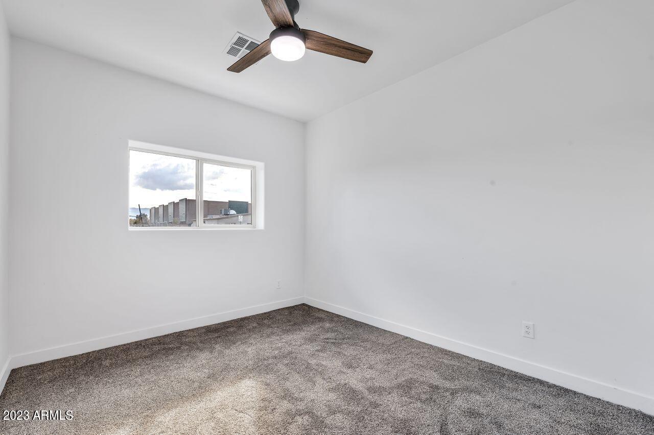 1712 W Hidalgo Avenue