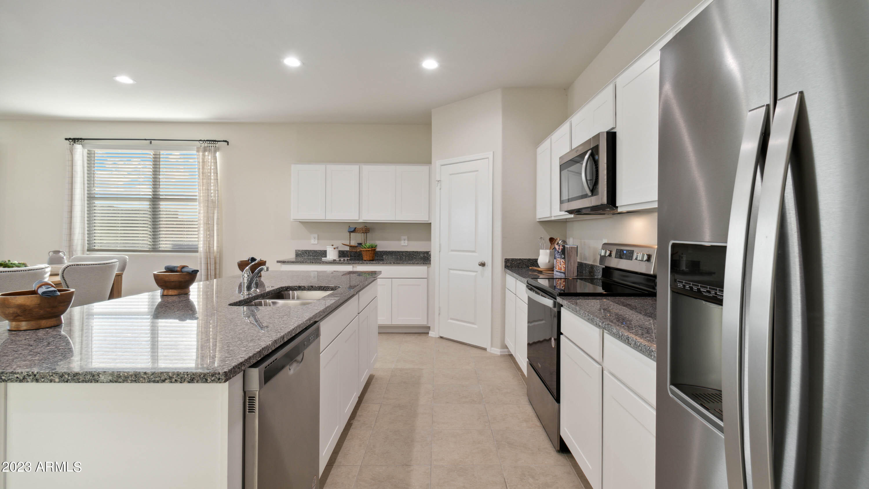 35964 W SAN SISTO Avenue