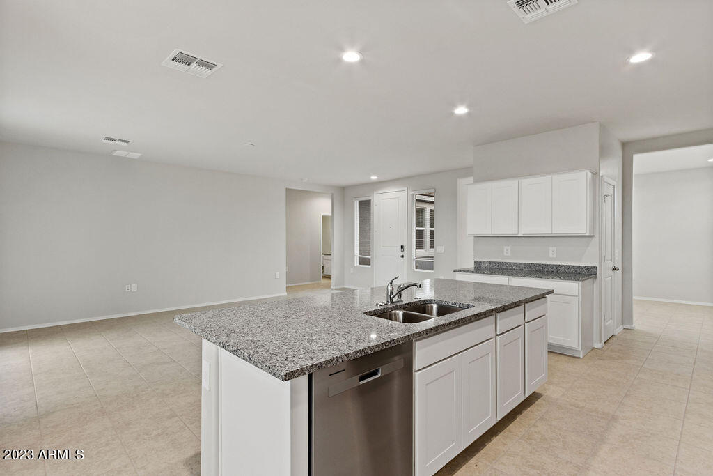 36083 W SAN ALVAREZ Avenue