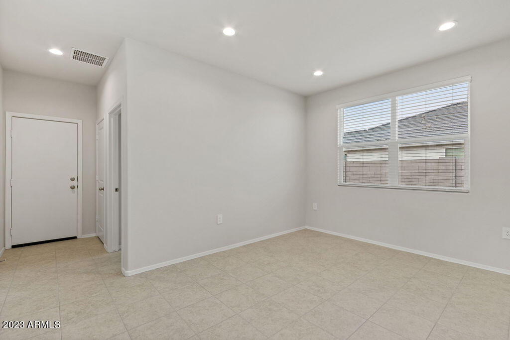 36083 W SAN ALVAREZ Avenue