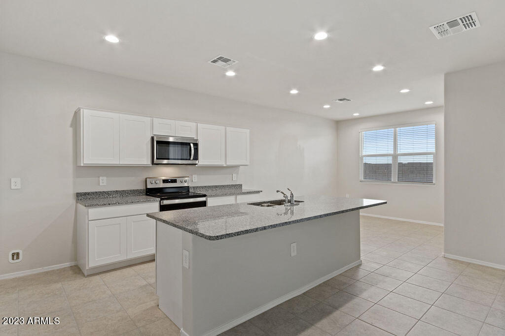 36083 W SAN ALVAREZ Avenue