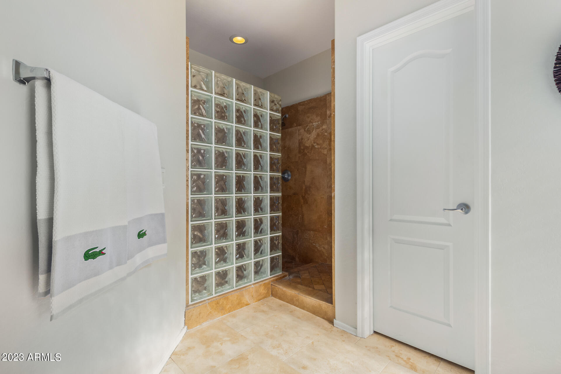 1006 W EUCLID Avenue