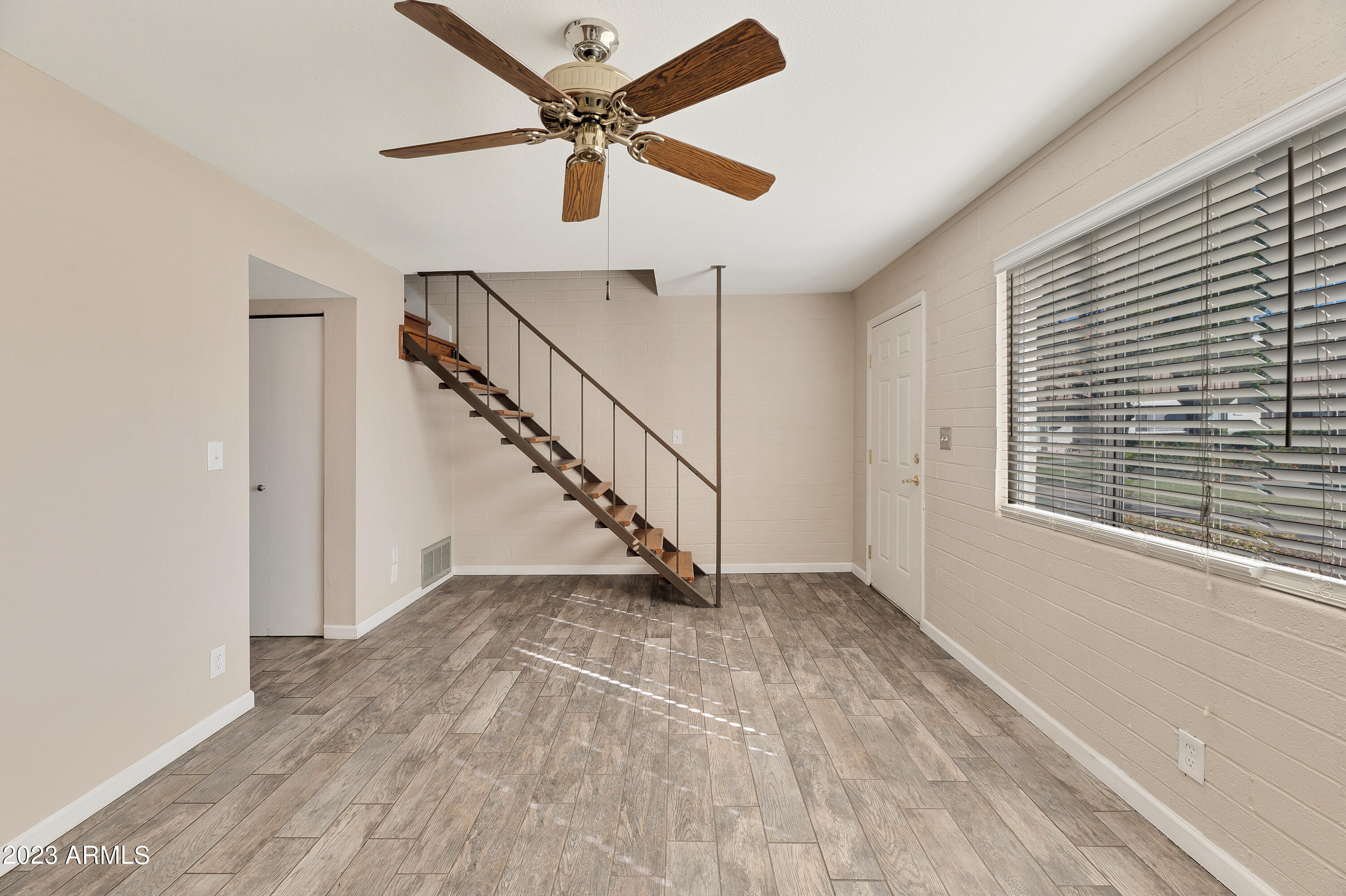 5439 N Black Canyon Highway