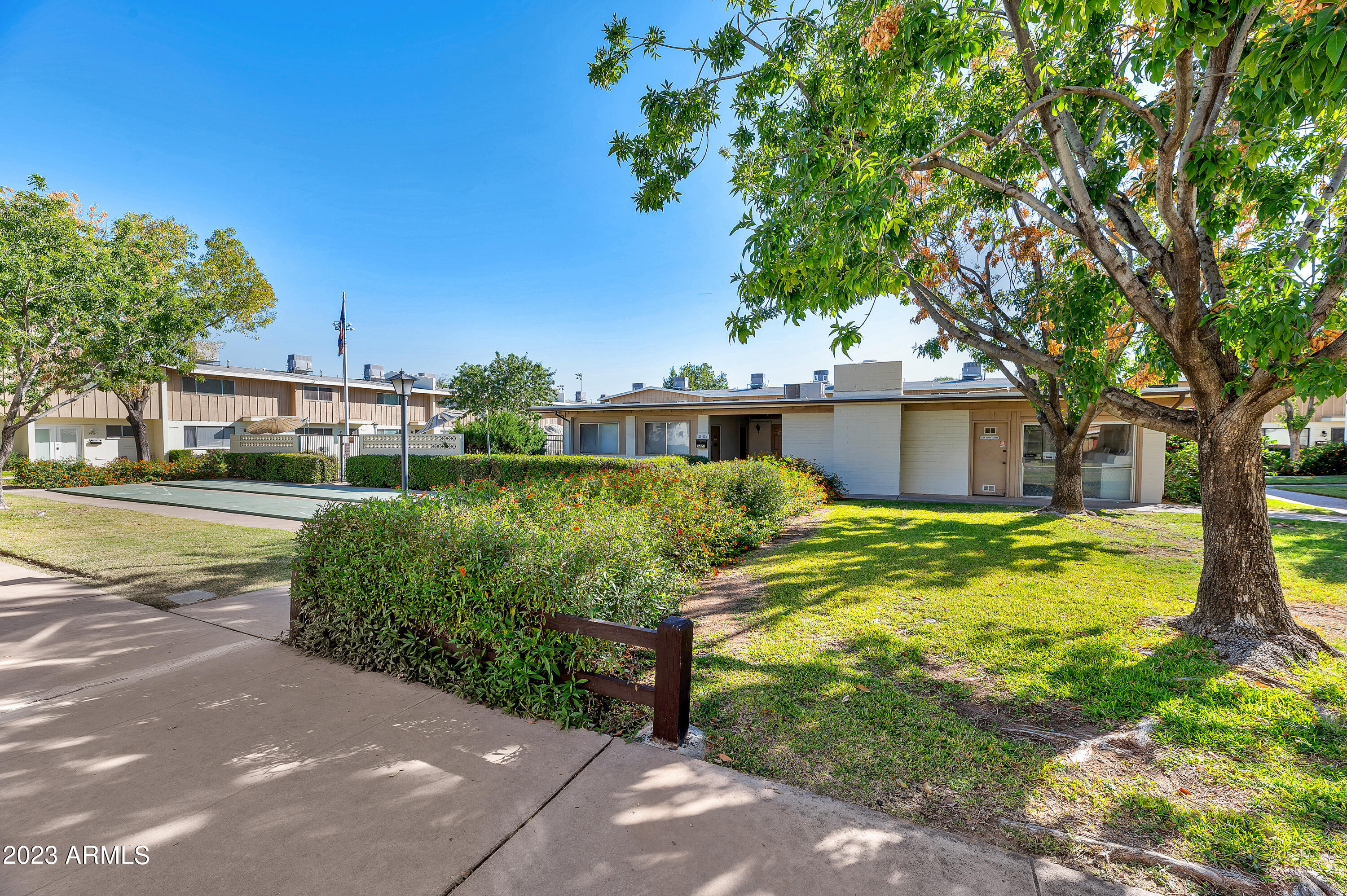 5439 N Black Canyon Highway